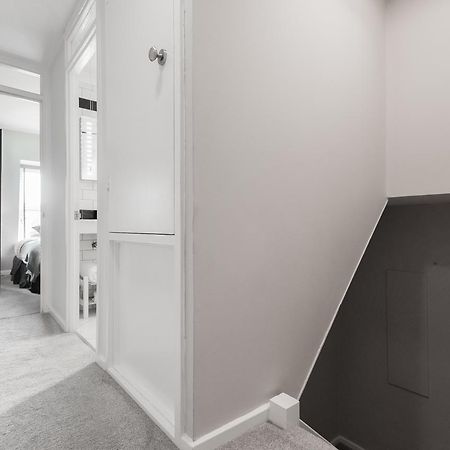 Second Nest Nine Elms Διαμέρισμα Λονδίνο Εξωτερικό φωτογραφία